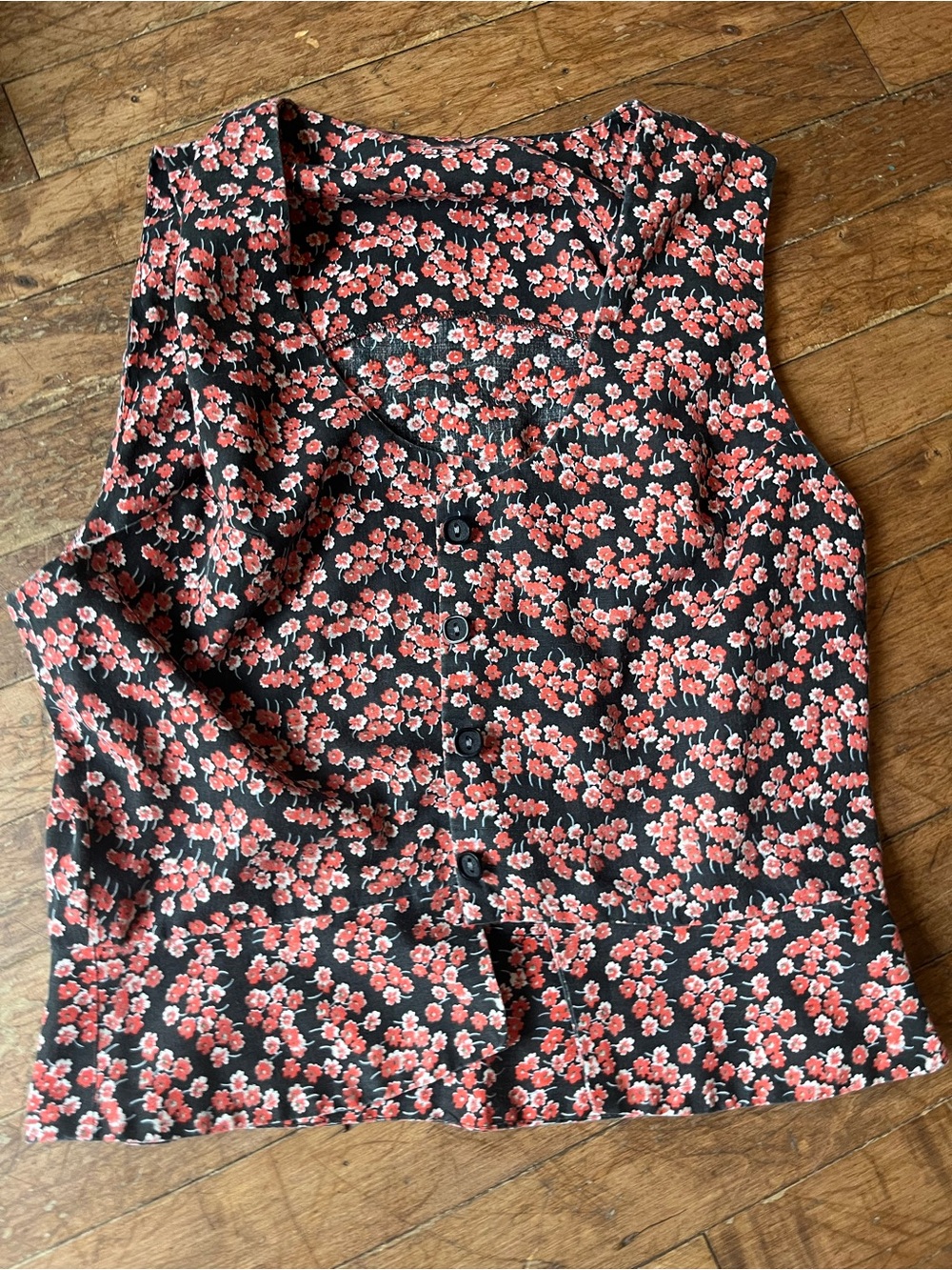 Floral Button-Front Crop Tank Top - Black with Coral Flowers
